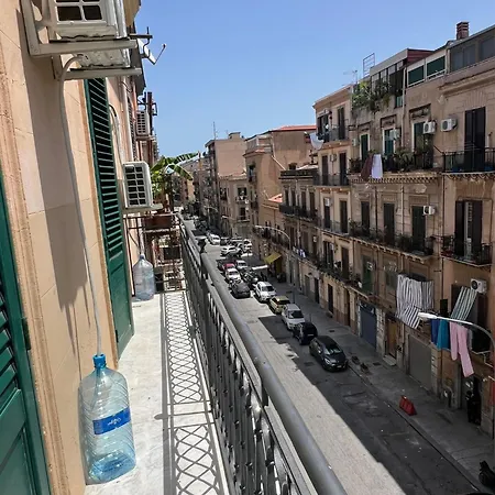 Kumpa' Sicilian 4* פלרמו