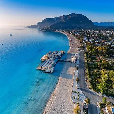 Kumpa' Sicilian בית הארחה 4*